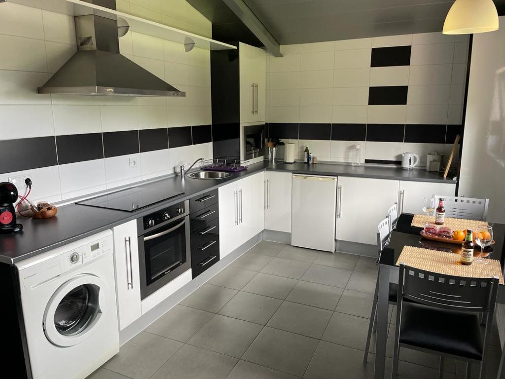 Colsa Apartamentos Los Tojos מראה חיצוני תמונה